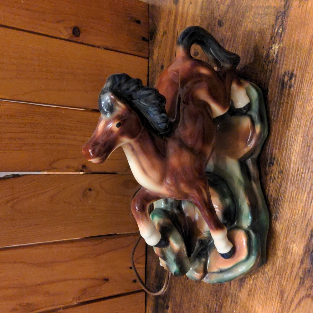 Horse shaped lamp